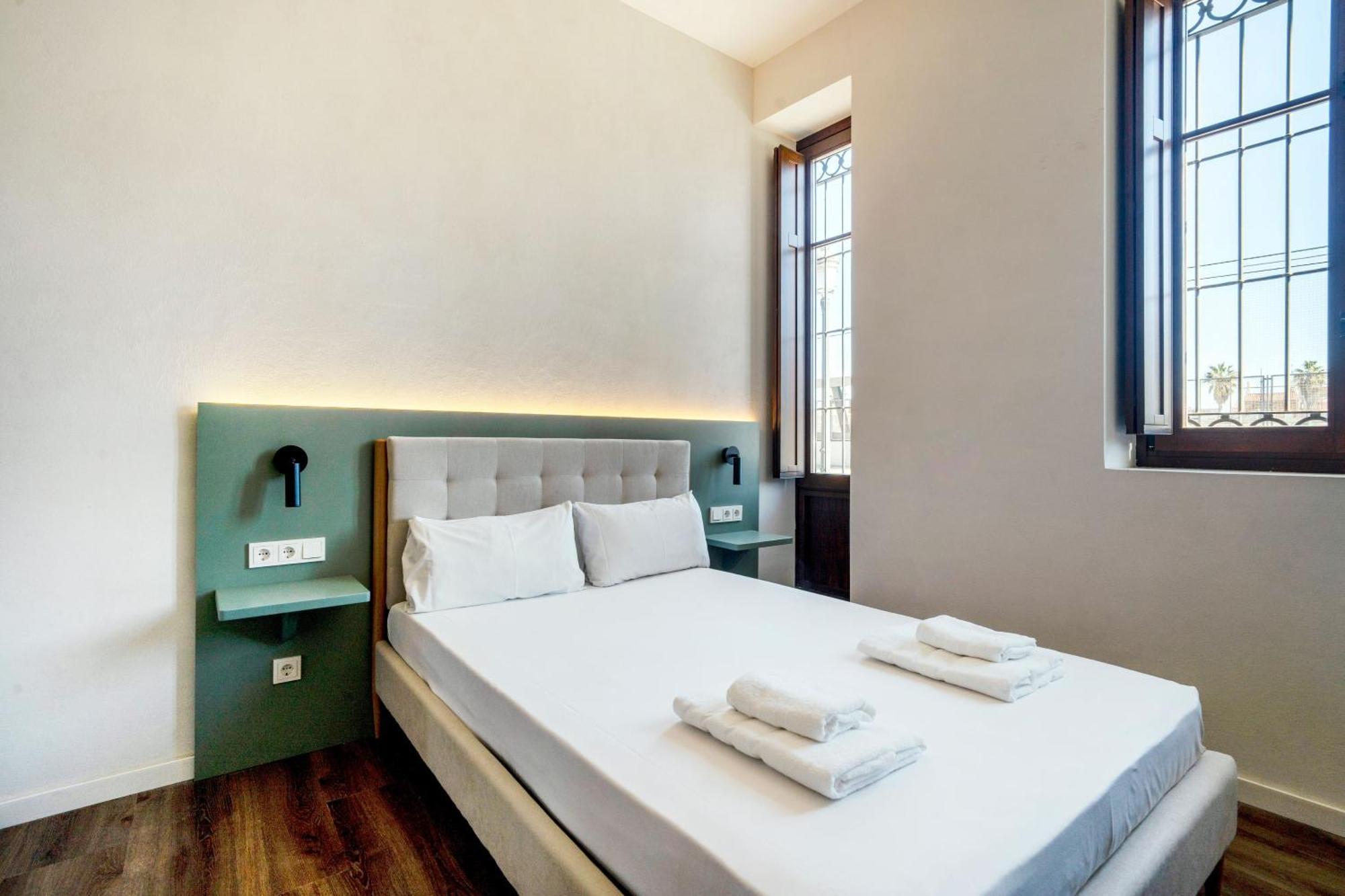 Hotel Vlc Host - Reina 168 à Valence Extérieur photo