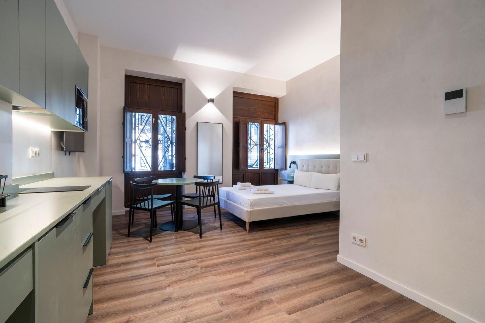 Hotel Vlc Host - Reina 168 à Valence Extérieur photo